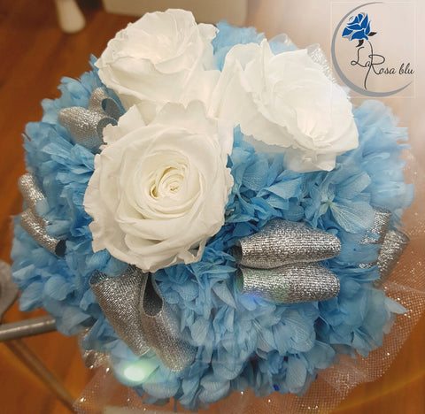 Bouquet bianco e azzurro