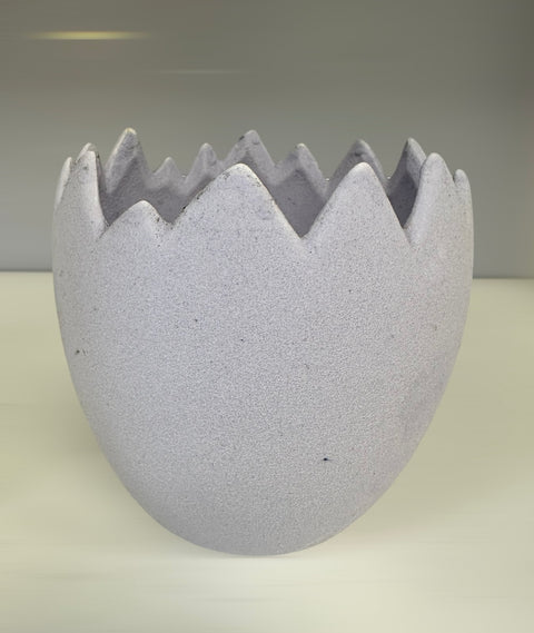 piccolo uovo grigio