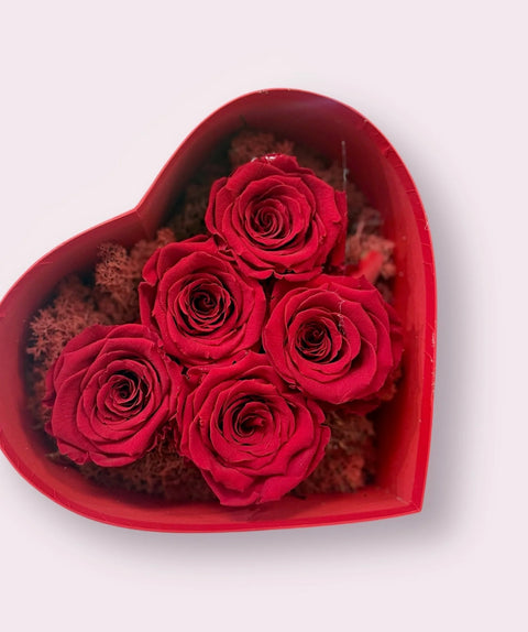 cuore con rose stabilizzate - love