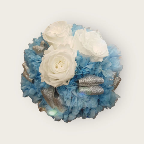 Bouquet bianco e azzurro