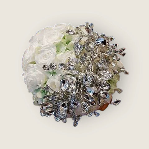 Bouquet gioiello - rose stabilizzate e gioielli disegnati