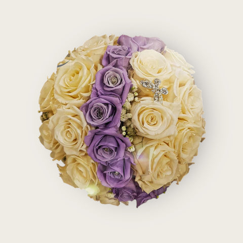 Bouquet tondeggiante - rose panna e lilla stabilizzate
