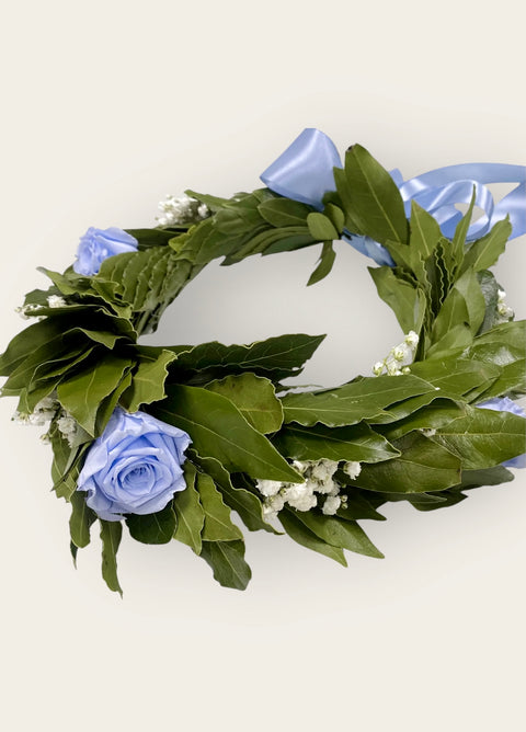 Coroncina di alloro con rose stabilizzate