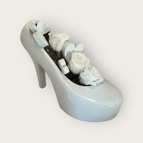 Scarpetta con rose stabilizzate bianche