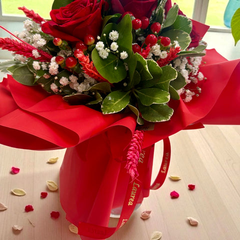 Bouquet rose rosse e spighe per laurea